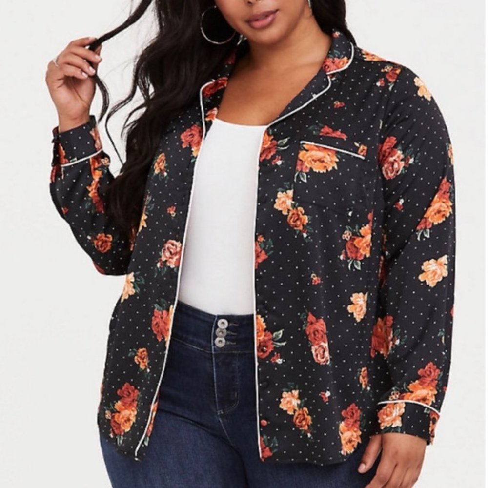 TORRID Black Floral Satin Pajama Blouse Size 2X